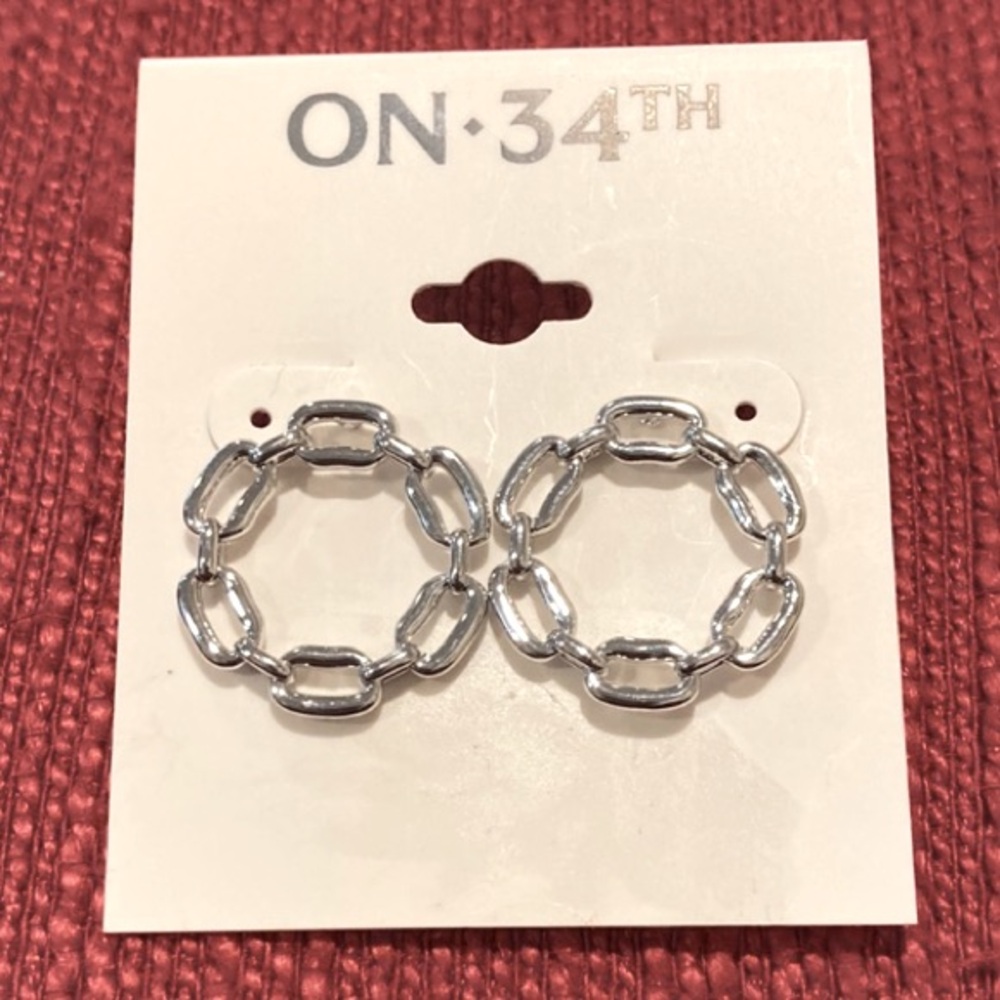 ON 34th Silver Chain Link Front-
Facing Hoop Earrings. 0.88 inch
diameter. NWT - Picture 4 of 5